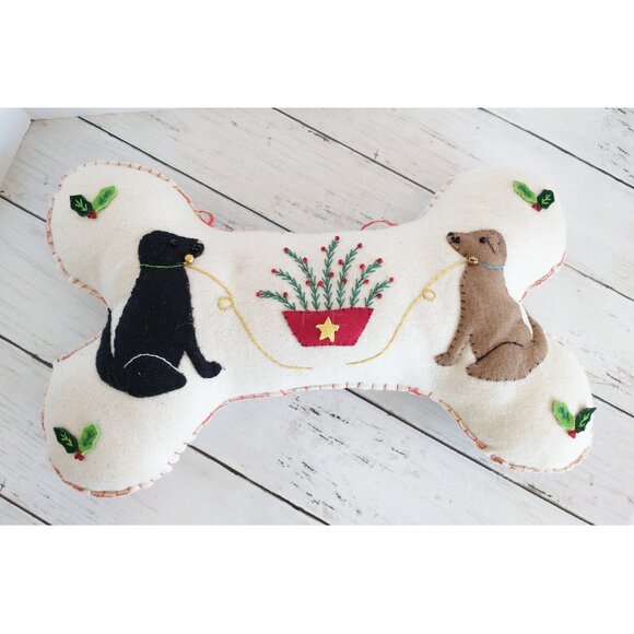 Sturbridge Yankee Holiday Dog Bone Pillow Vintage Christmas Wall Hanging Fabric - Picture 1 of 11